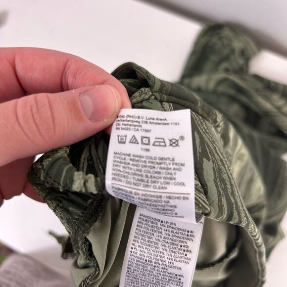 Athleta Brooklyn green printed jogger size 12 - Picture 8 of 8